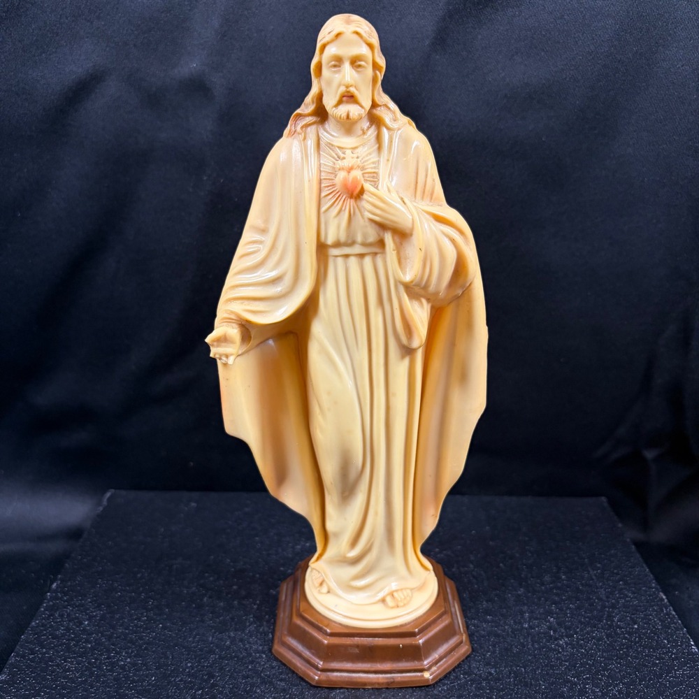 Vintage Sacred Heart of Jesus Christ Statue Resin Religious Figurine 8.25 inch